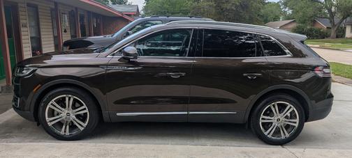 Brown 2019 Lincoln Nautilus Select