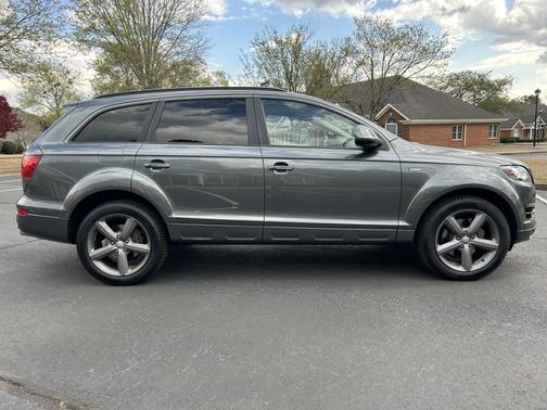Gray 2015 Audi Q7 3.0T Premium Plus