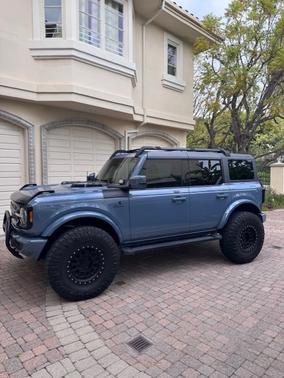 Blue 2023 Ford Bronco Outer Banks