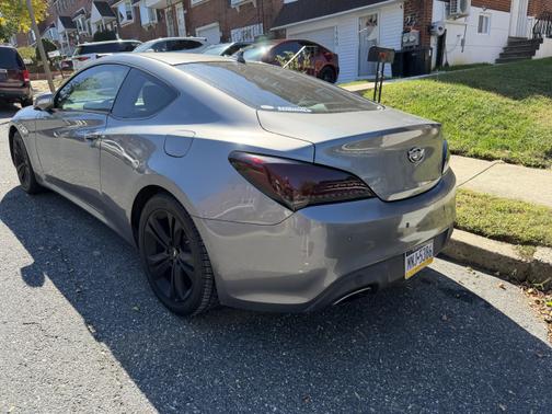 2010 Hyundai Genesis Coupe 3.8 Grand Touring