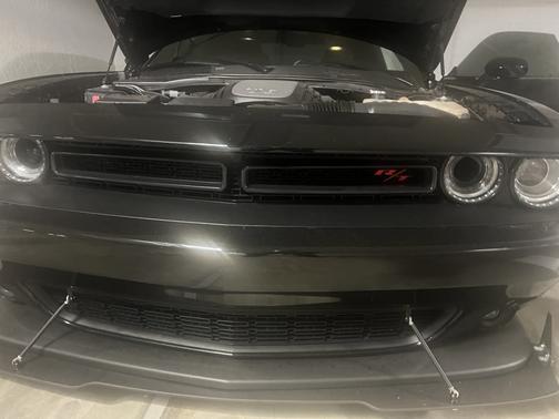 Black 2017 Dodge Challenger R/T
