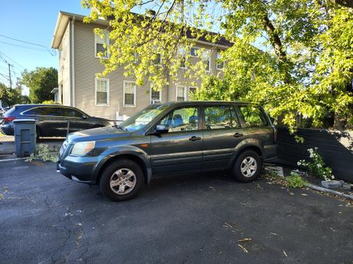 Gray 2006 Honda Pilot LX