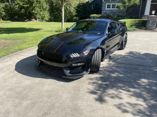 2017 Ford Shelby GT350R Base