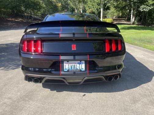 2017 Ford Shelby GT350R Base