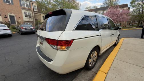 White 2014 Honda Odyssey EX-L