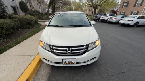 White 2014 Honda Odyssey EX-L