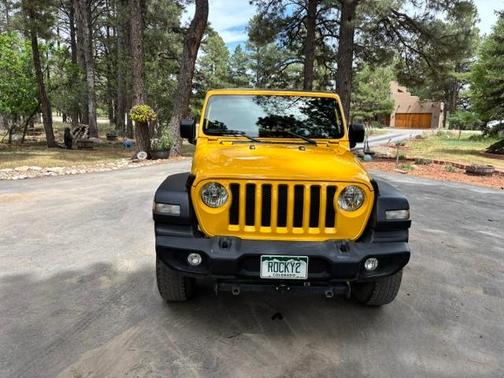 Yellow 2019 Jeep Wrangler Unlimited Sport