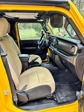 Yellow 2019 Jeep Wrangler Unlimited Sport