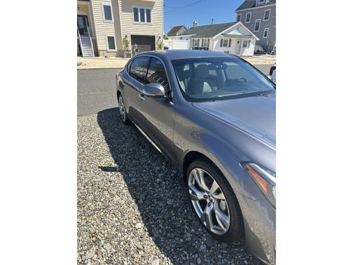 2015 INFINITI Q70L 3.7