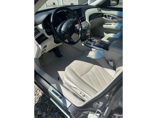 2015 INFINITI Q70L 3.7