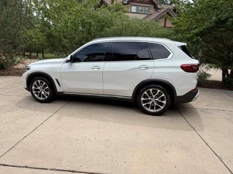 White 2019 BMW X5 xDrive40i