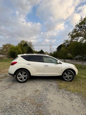 2010 Nissan Murano LE