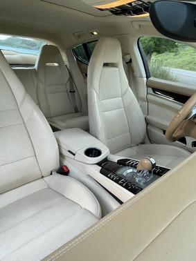 2010 Porsche Panamera Turbo