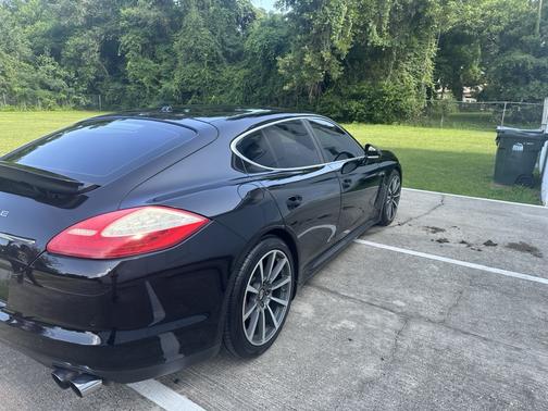 2011 Porsche Panamera S