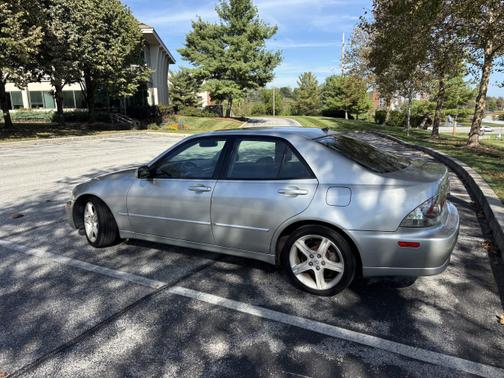 2003 Lexus IS 300 Base