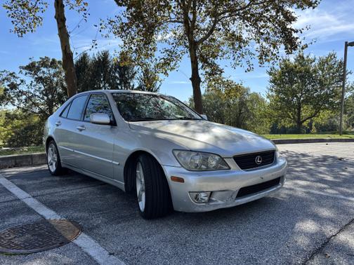 2003 Lexus IS 300 Base