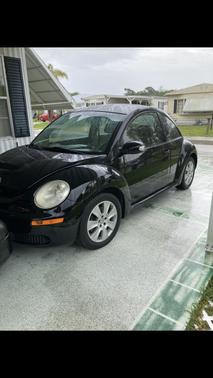 Black 2009 Volkswagen New Beetle S