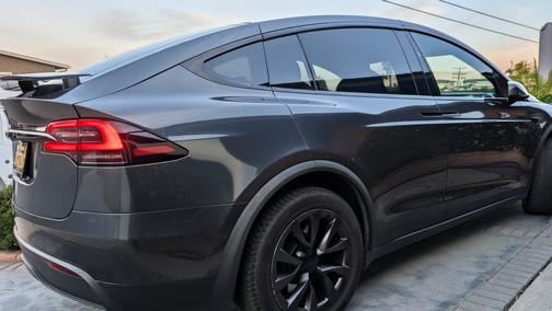 2022 Tesla Model X Long Range