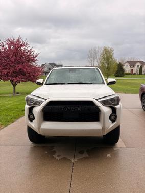 White 2021 Toyota 4Runner SR5 Premium