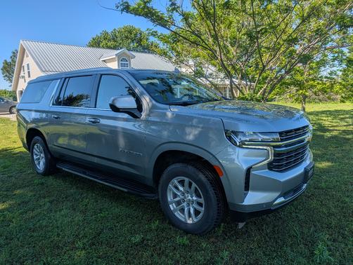 Gray 2023 Chevrolet Suburban LT