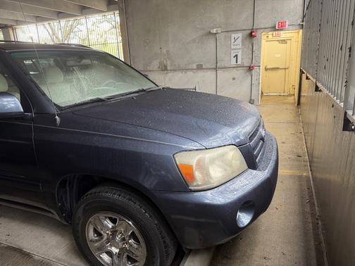 2005 Toyota Highlander Base
