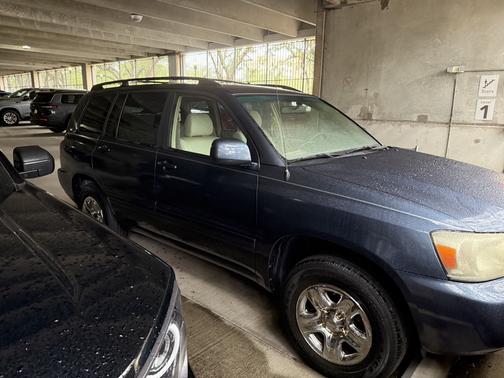 2005 Toyota Highlander Base
