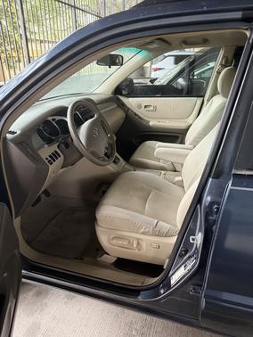 2005 Toyota Highlander Base