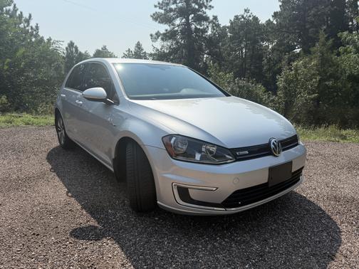 2016 Volkswagen e-Golf SE