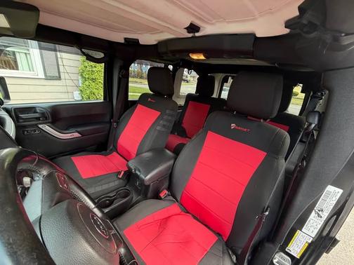 Black 2012 Jeep Wrangler Unlimited Rubicon