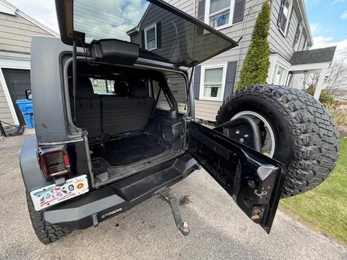 Black 2012 Jeep Wrangler Unlimited Rubicon