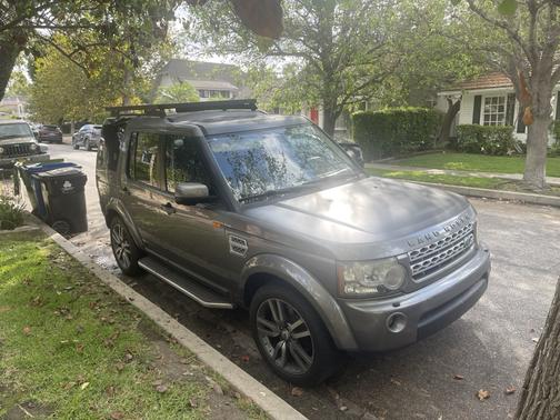Gray 2011 Land Rover LR4 Lux