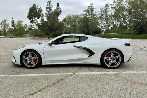 White 2023 Chevrolet Corvette Stingray w/3LT