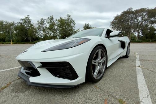 White 2023 Chevrolet Corvette Stingray w/3LT