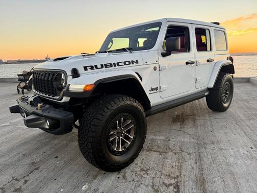 White 2024 Jeep Wrangler Rubicon 392