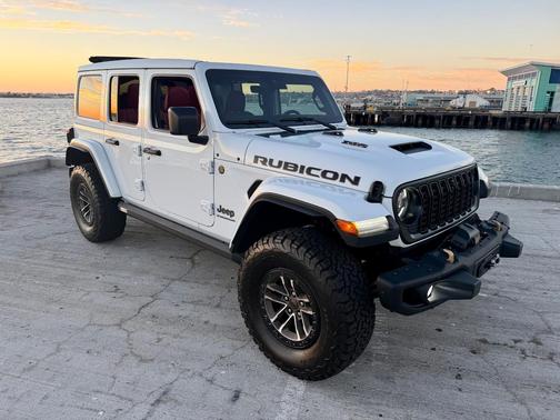 White 2024 Jeep Wrangler Rubicon 392