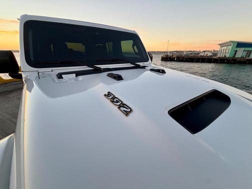 White 2024 Jeep Wrangler Rubicon 392
