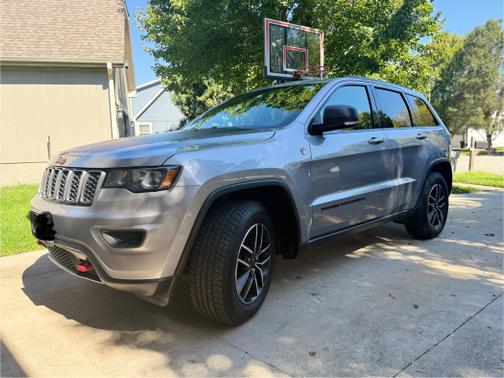 2020 Jeep Grand Cherokee Trailhawk