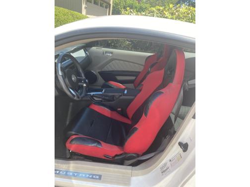 2011 Ford Mustang V6 Premium