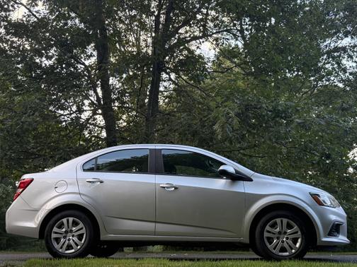 2017 Chevrolet Sonic LS