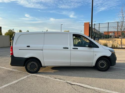 2017 Mercedes-Benz Metris Base