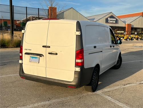 2017 Mercedes-Benz Metris Base