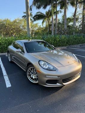 Gold 2016 Porsche Panamera Edition