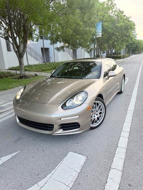 Gold 2016 Porsche Panamera Edition