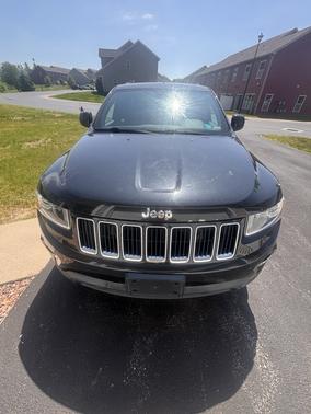 Black 2015 Jeep Grand Cherokee Laredo