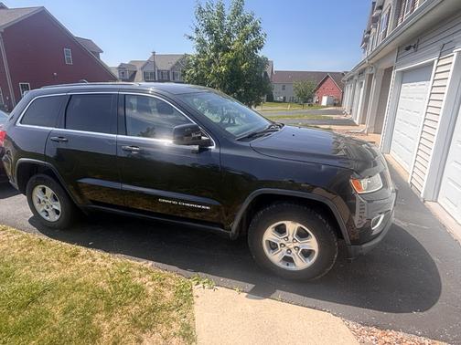Black 2015 Jeep Grand Cherokee Laredo