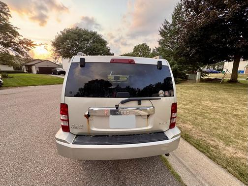 Silver 2008 Jeep Liberty Limited