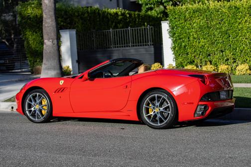 2012 Ferrari California Base