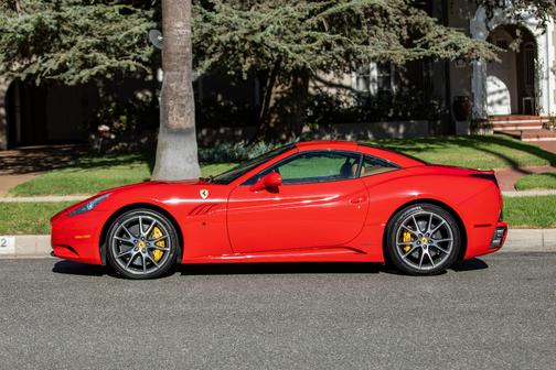 2012 Ferrari California Base