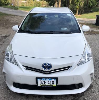 2012 Toyota Prius v Three