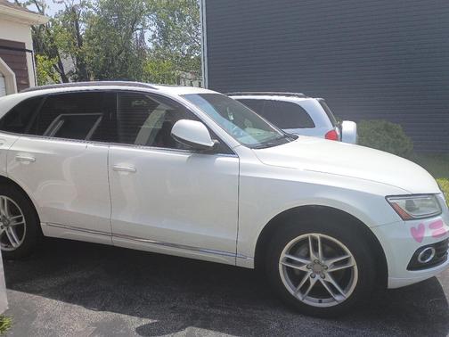 White 2013 Audi Q5 2.0T Premium Plus